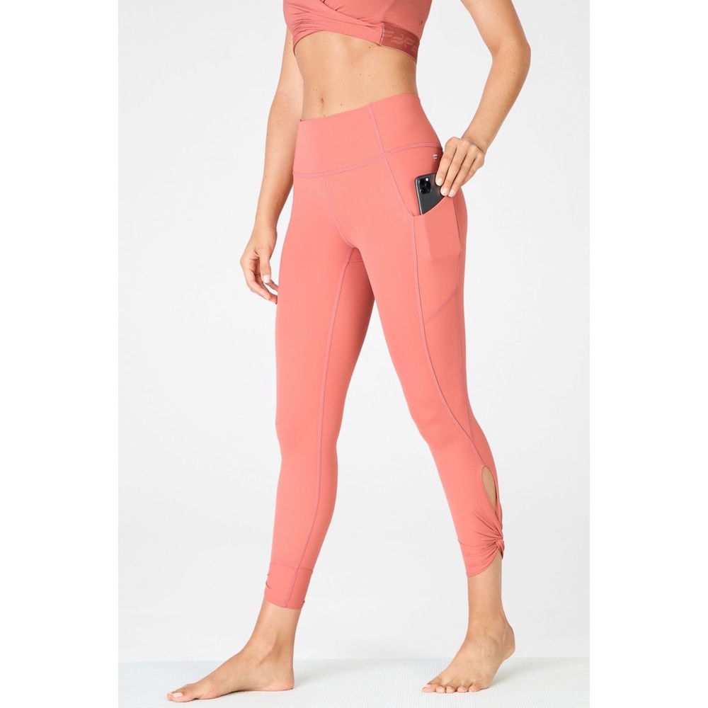 NWT Fabletics Oasis High-Waisted Twist 7/8